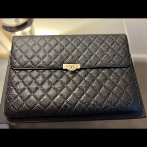 CHANEL Quilted Pouch Black Caviar w/Gold Hardware